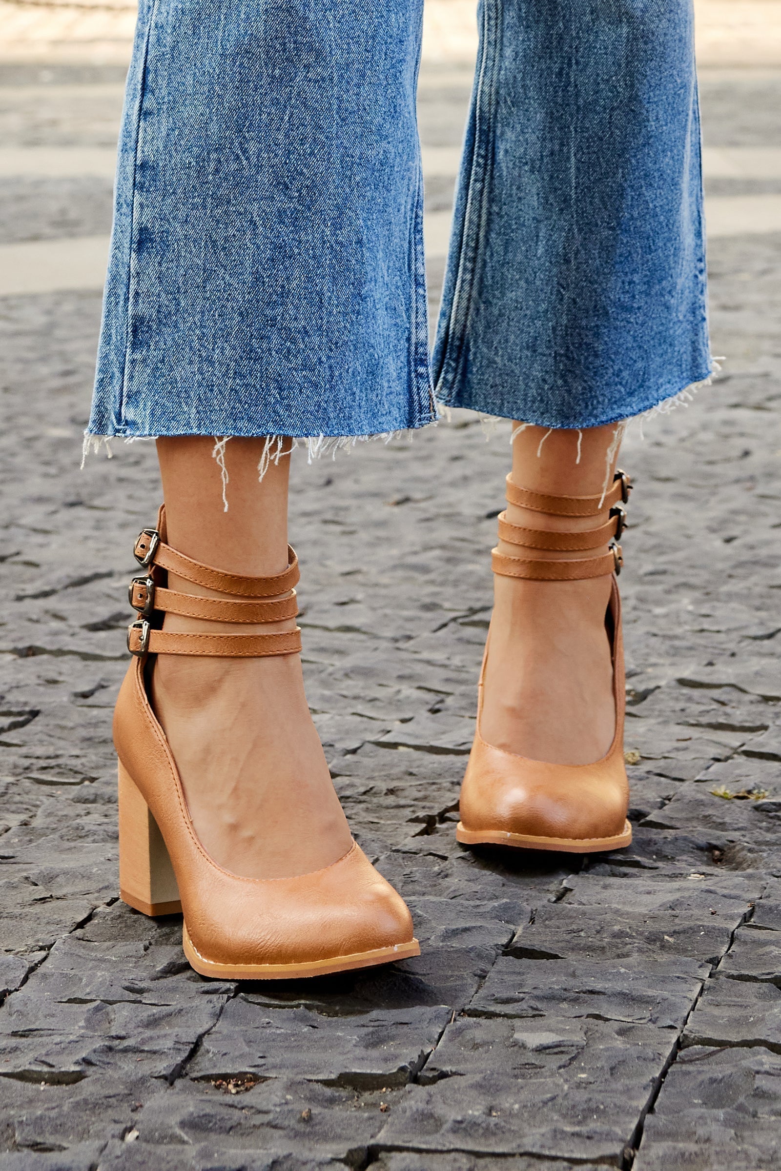 Savrani™ | Sandali con Cinturino e Tacco Spesso